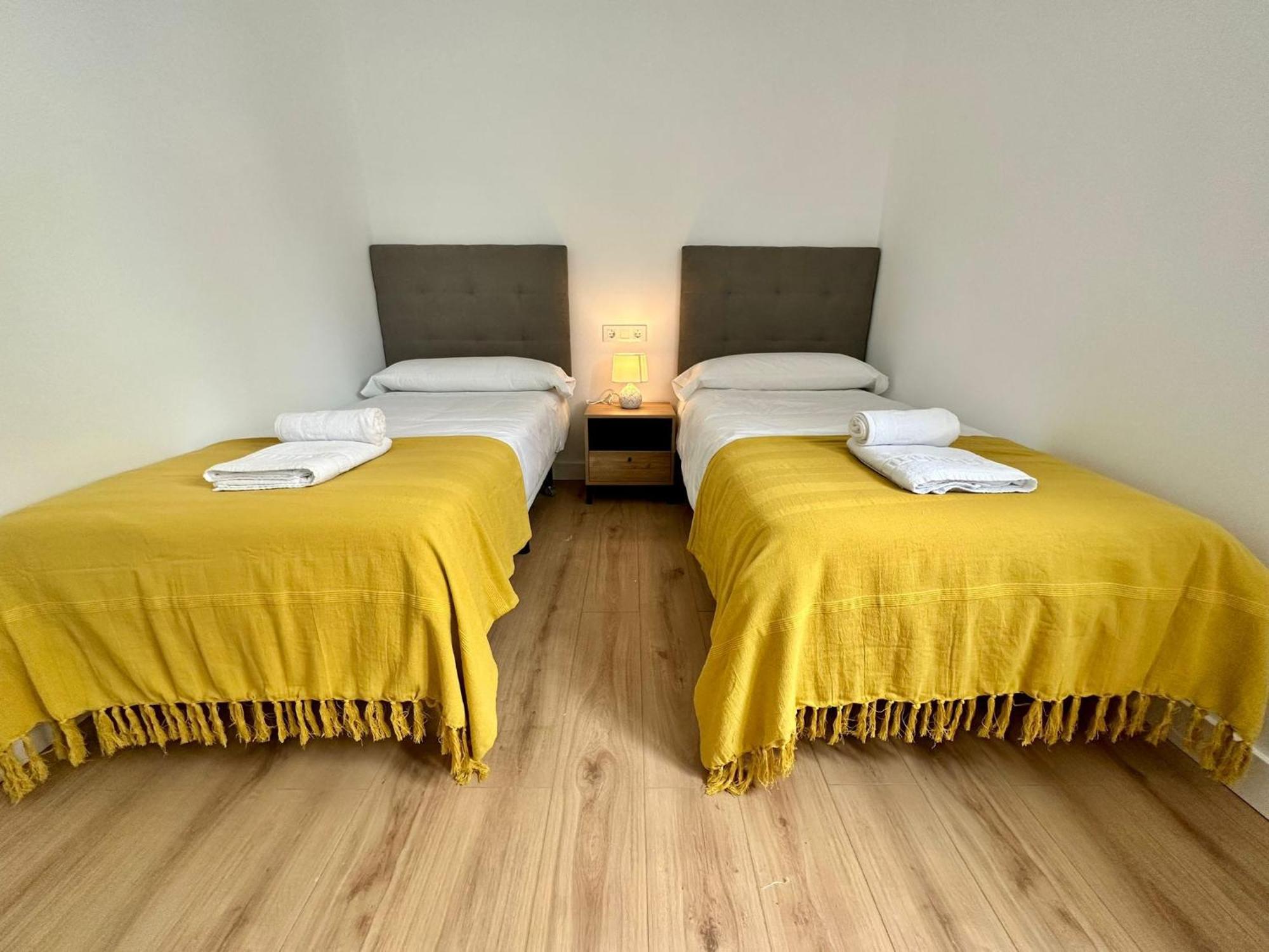 Apartamentos La Muralla Grupo Ac Gestion カディス エクステリア 写真