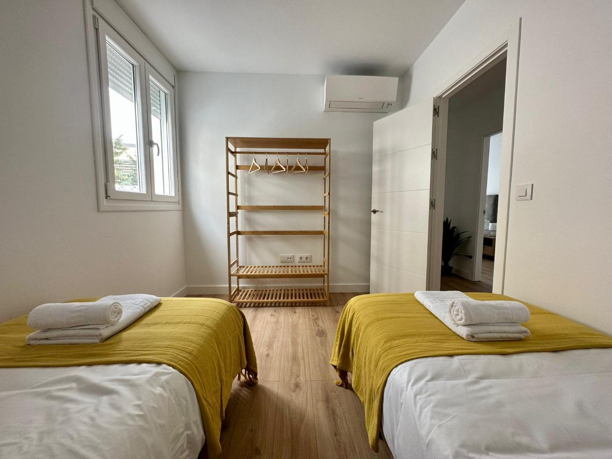 Apartamentos La Muralla Grupo Ac Gestion カディス エクステリア 写真